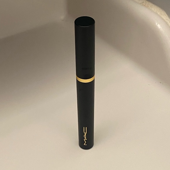 NWOT Mac Cosmetics POWDER KISS VELVET BLUR SLIM STICK - Picture 3 of 6